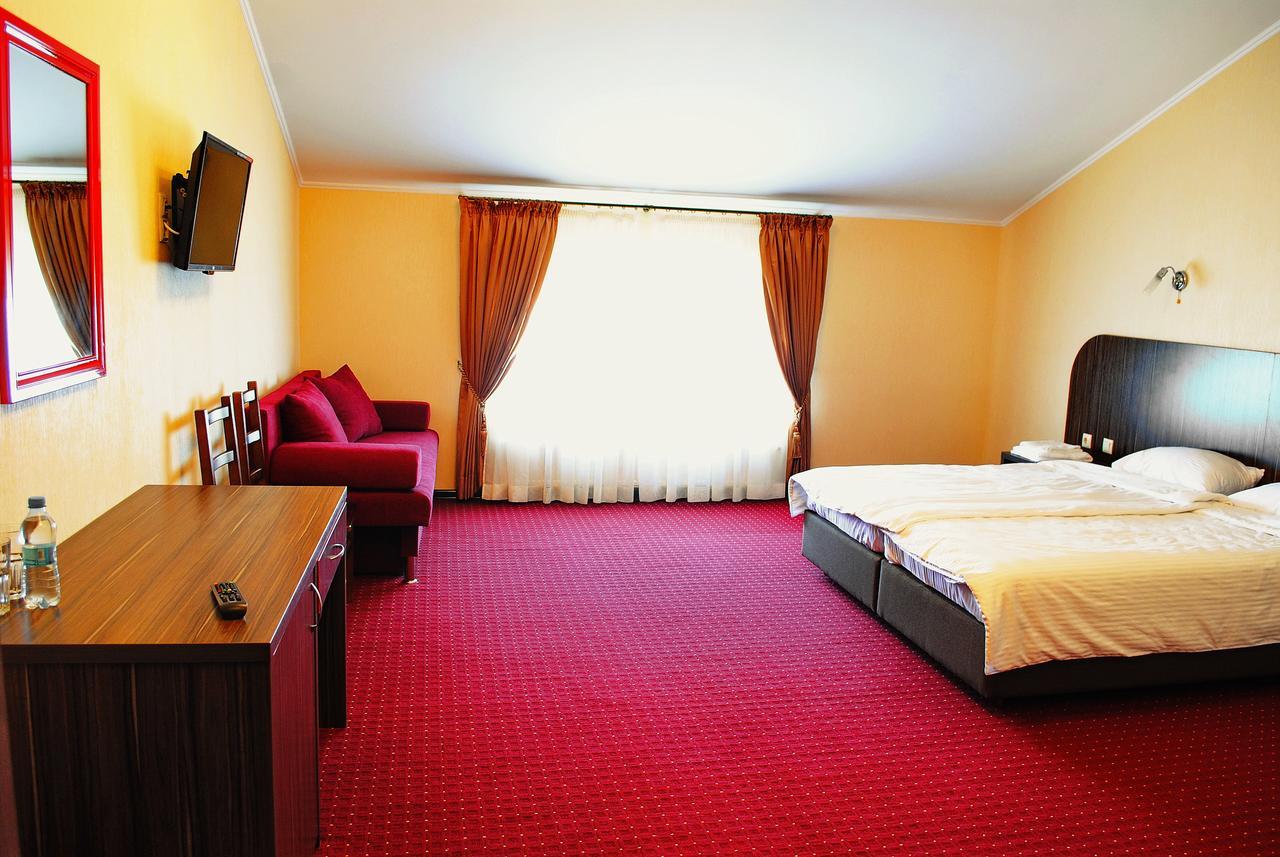 Hotel Restaurant Complex Roman'S Vishenki  Zewnętrze zdjęcie