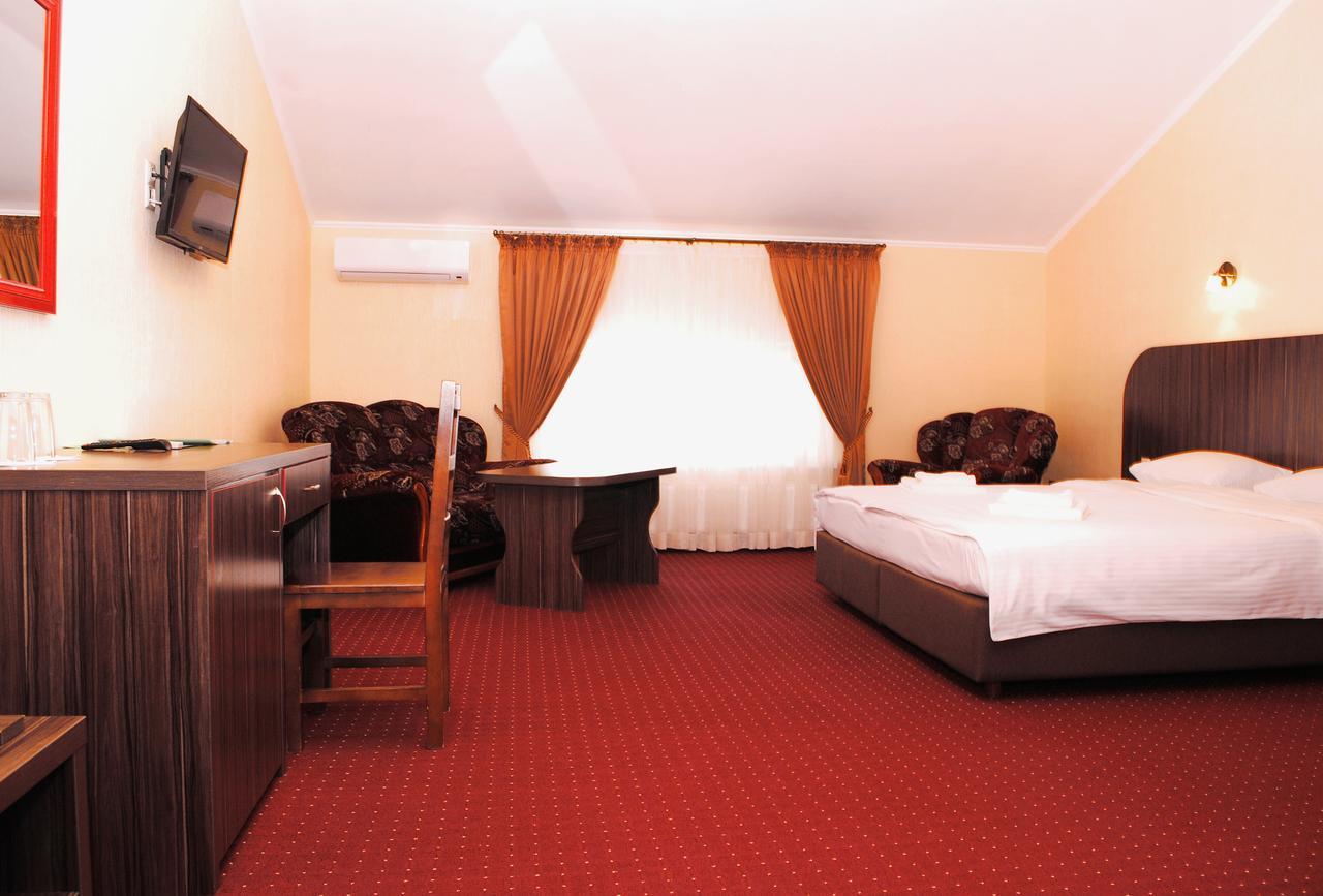 Hotel Restaurant Complex Roman'S Vishenki  Zewnętrze zdjęcie